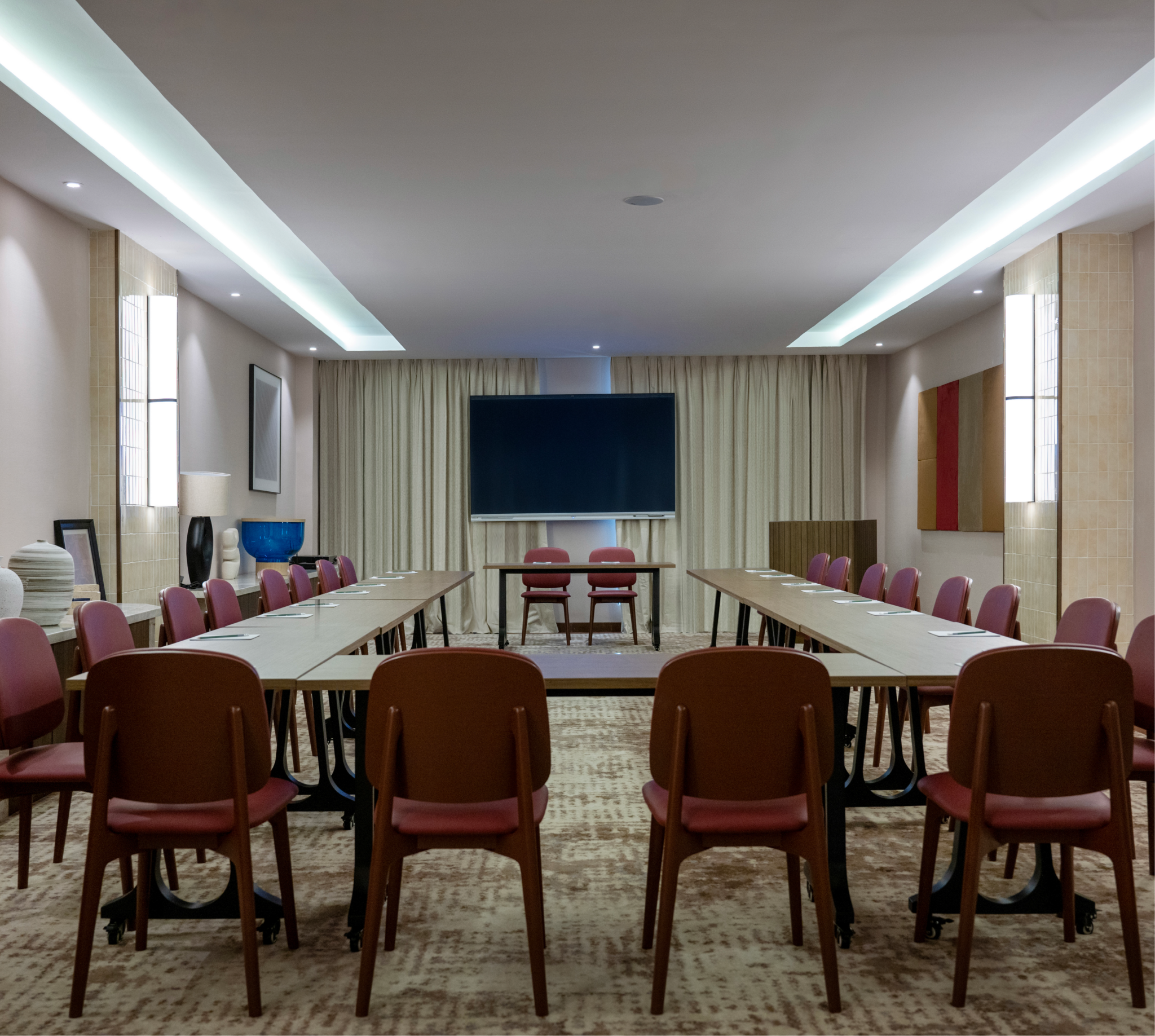 Mercure Hotel Khamis Mushait – Meeting Room | فندق ميركيور خميس مشيط – قاعة اجتماعات