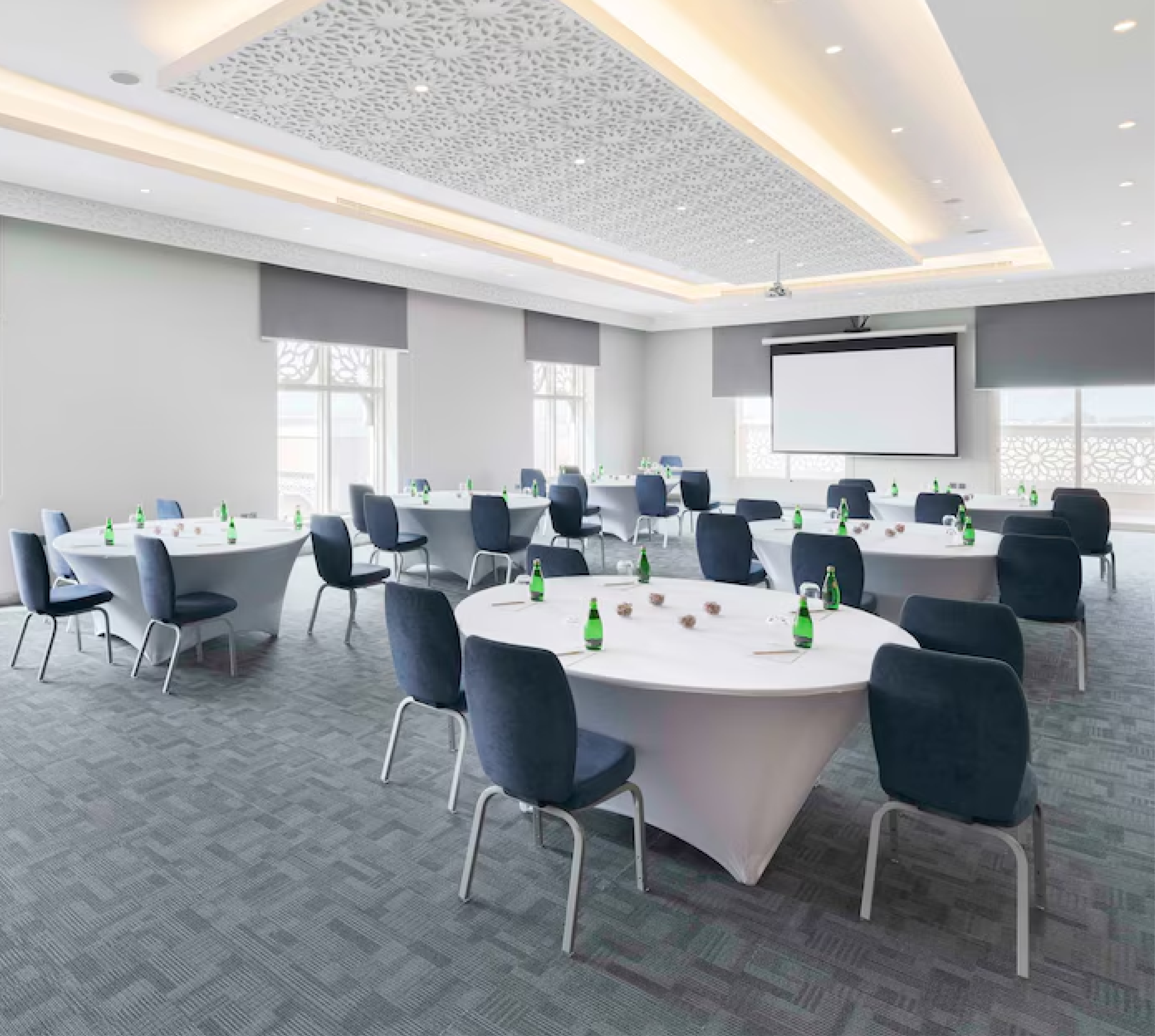 Radisson Hotel Riyadh Airport – Meeting Room | فندق راديسون الرياض المطار – قاعة اجتماعات